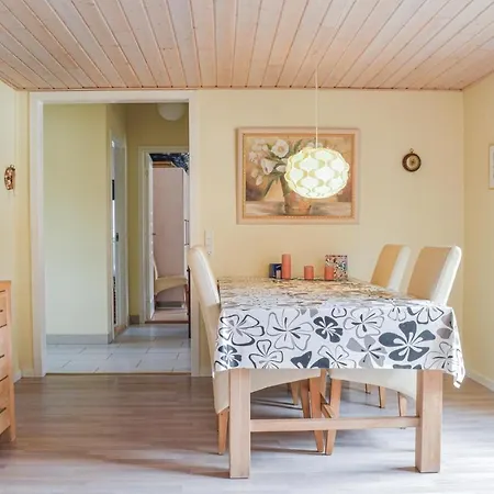 Three-bedroom Holiday In Holiday home Hals